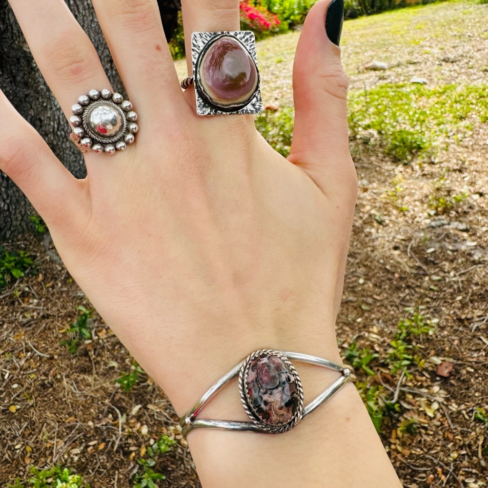 RARE Vtg Signed MKM Navajo sterling silver with Purple leopard skin Jasper Cuff.